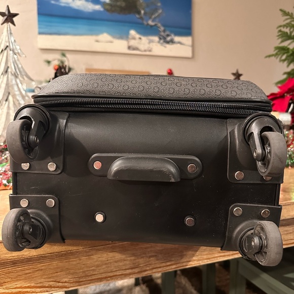 Guess Proposal Luggage Set - Picture 14 of 16